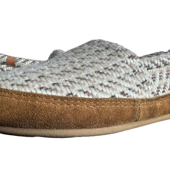 Acorn Patterned Moccasin Slipper Size 9 1/2-10 1/2 - Picture 12 of 12